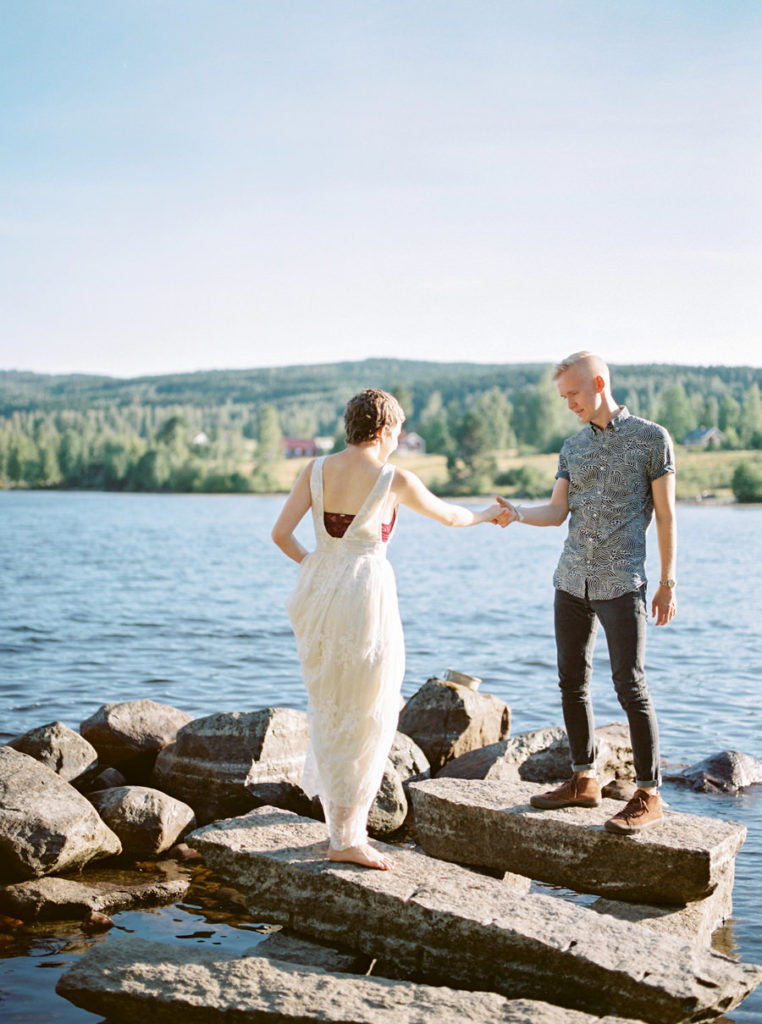 Honeymoon Session in Sunne Sweden, Sweden Sweetheart Session, Sunne Anniversary Session, Sweden Couple Session, Sweden Anniversary Session, Sweden Wedding Photographer, Lake Anniversary Session Europe, Fine Art Film, Film Honeymoon Session, Cute Couple Poses, Romantic Engagement Poses, Bride and Groom Poses, Film Photography, Short Hair Bride, Cancer Survivor, Swedish Groom, Europe Honeymoon Session, Europe Anniversary Session, Ball Photo Co